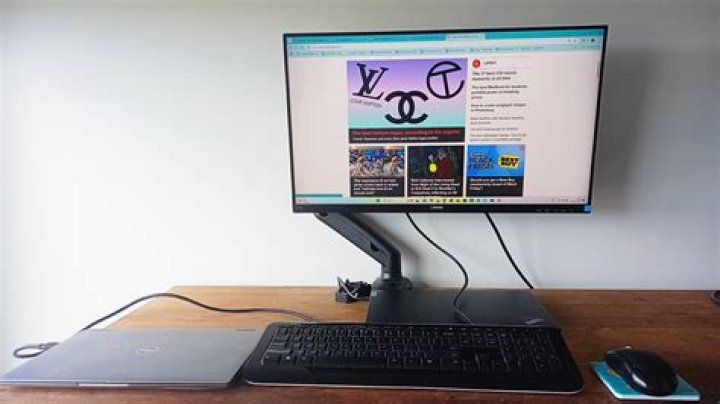 16.04 - When laptop lid is closed, the desktop switches to external monitor