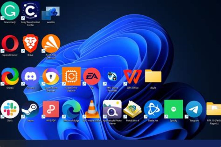 Big icons on desktop after upgrading 16.10