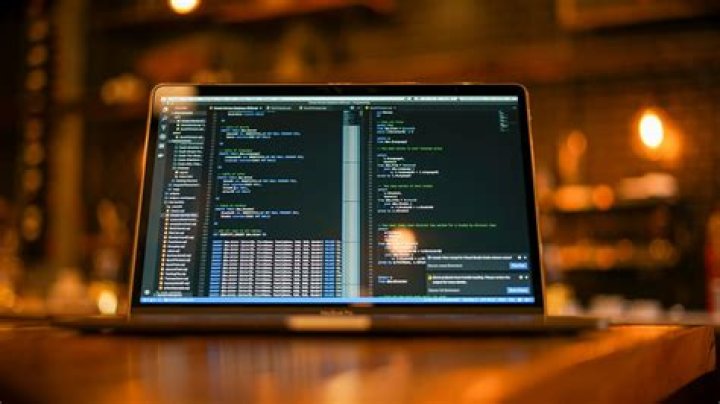 Building vs. Compiling (Java)