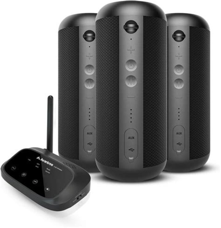 Can audio go to both the speakers and a bluetooth headset simultaneously
