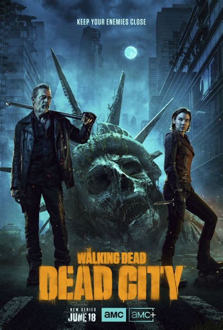 Can you import a save from Walking Dead Season 1 to Season 2?
