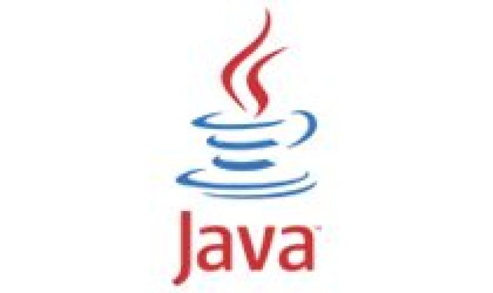 Comparing Java enum members: == or equals()?