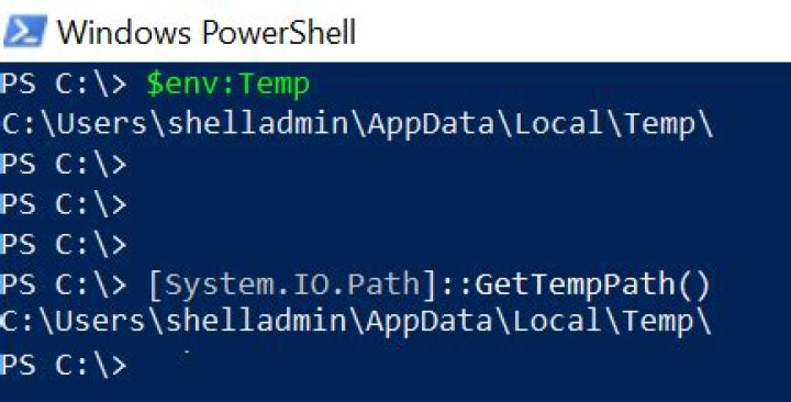 Folder path of a PowerShell file in PowerShell