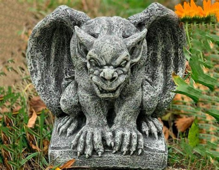 Gargoyle's Halberd
