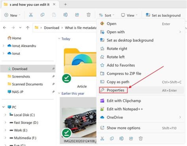 How are the file metadata stored in Windows?