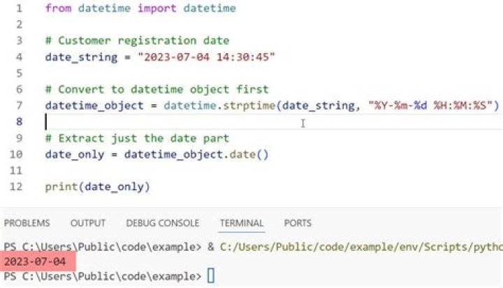 How do I turn a python datetime into a string, with readable format date?
