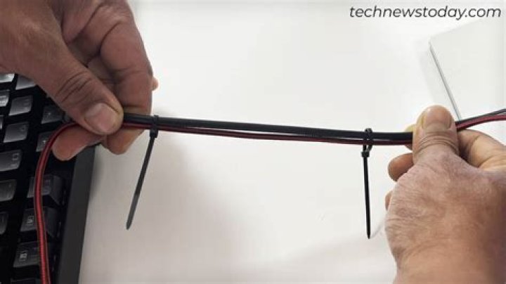 How to organize laptop mouse cable?