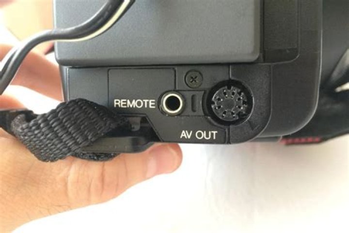 How to play on local in MPV camera AV output from remote via SSH?