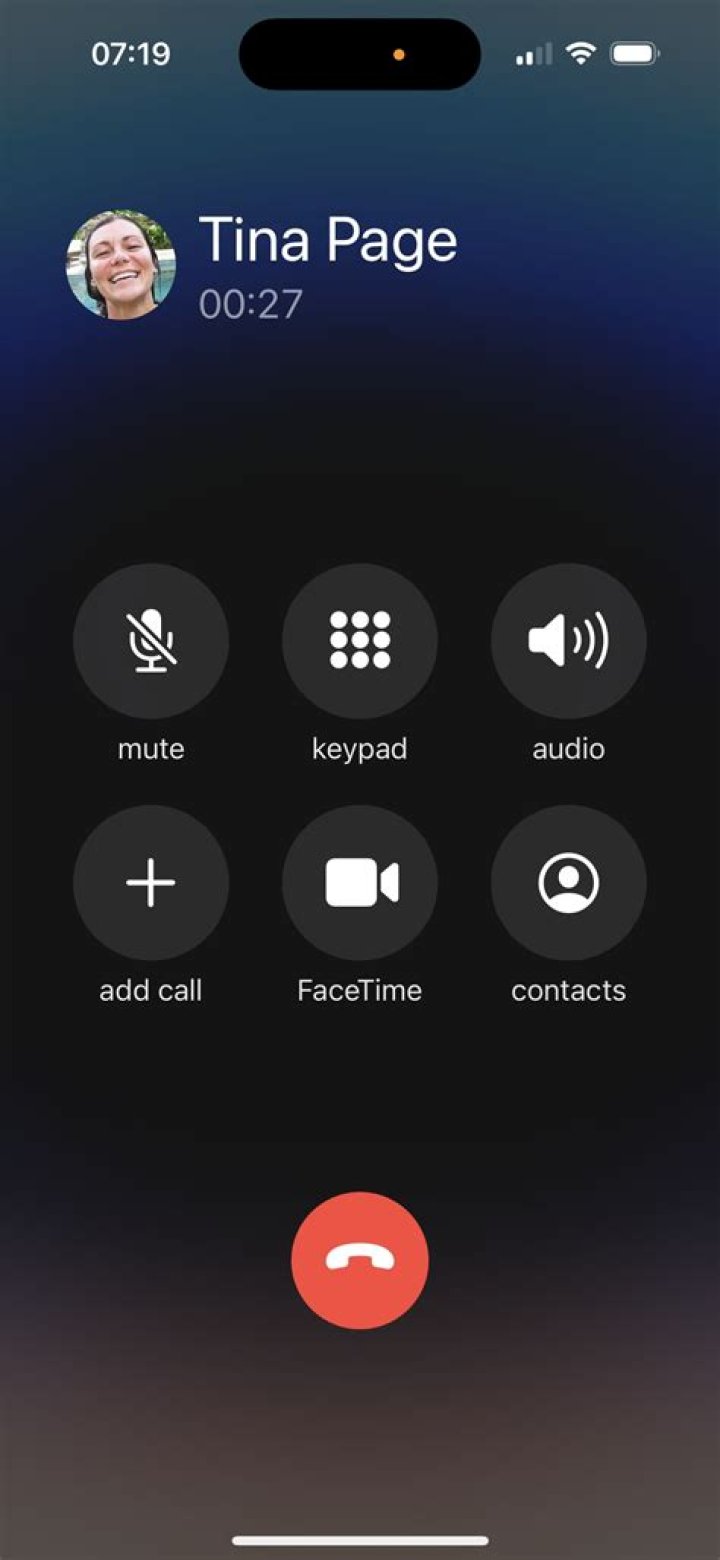 How to trigger a phone call when clicking a link in a web page on mobile phone