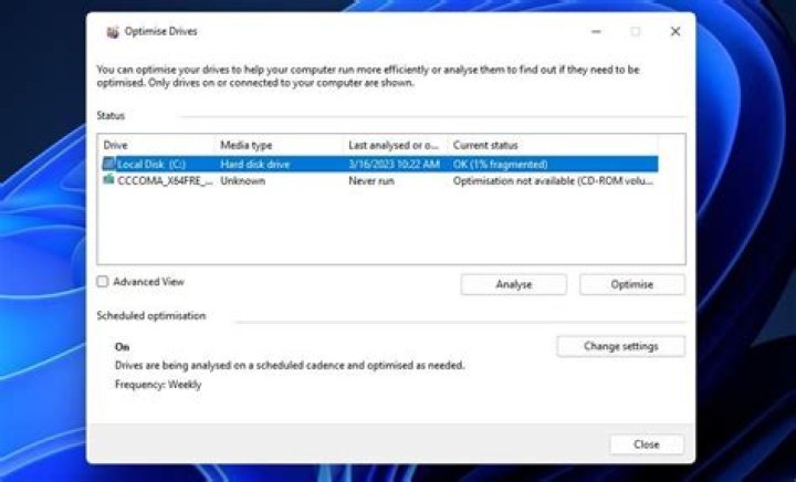 I need to defragment external HDD on Kubuntu [duplicate]