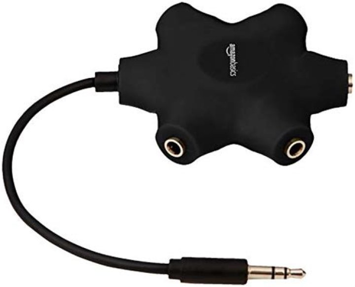 Is it possible to combine two audio sources from my PC into one audio source?