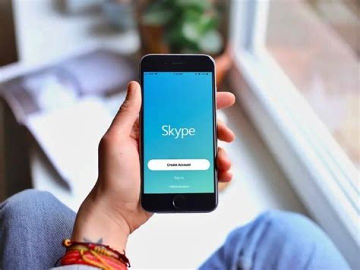 Is it possible to use Skype to fax?