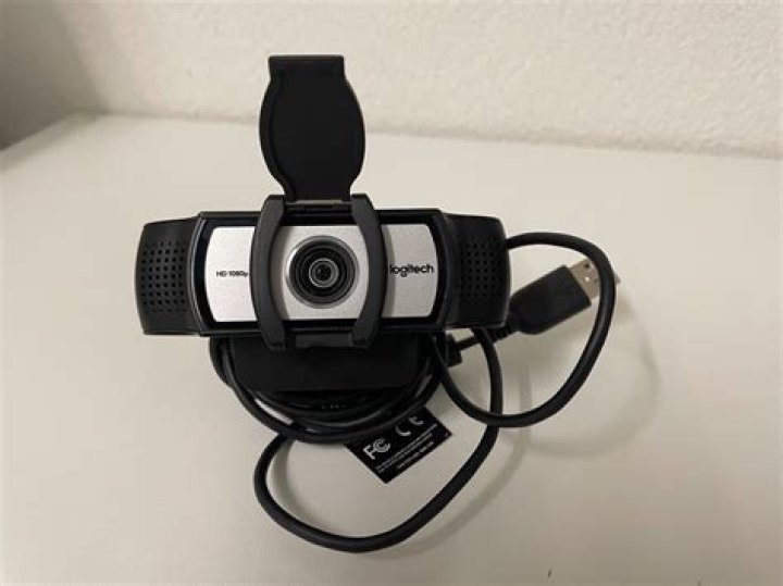 Logitech c930e focus reverts to default settings even with custom udev rules