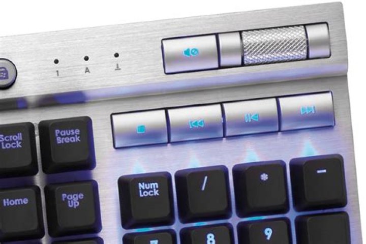 System freezes for a couple seconds when pressing the forward slash 