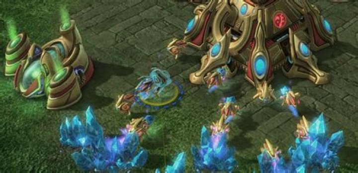 What are effective ways to scout as Protoss in Starcraft II?