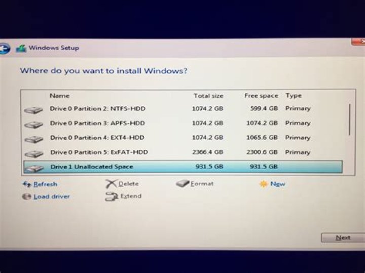 Why can't I make this partition active on Windows 10?